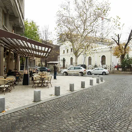 Athenee 1 *